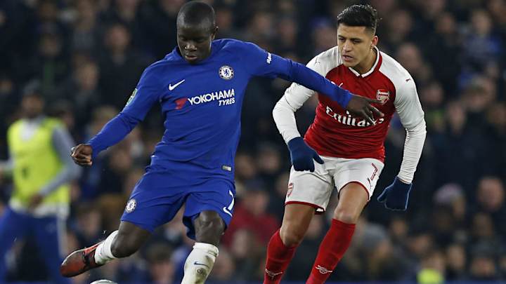 PHOTO: Chelsea Star N'Golo Kante Posed for Pictures With Fans After Damaging Car Before EFL Cup Tie PHOTO: Chelsea Star N'Golo Kante Posed for Pictures With Fans After Damaging Car Before EFL Cup Tie