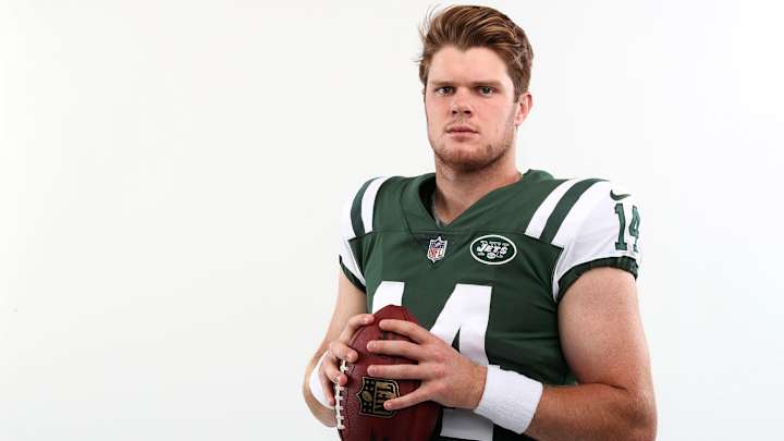Sam Darnold Signs Four-Year, $30 Million Deal Ending Hold Out With Jets Sam Darnold Signs Four-Year, $30 Million Deal Ending Hold Out With Jets