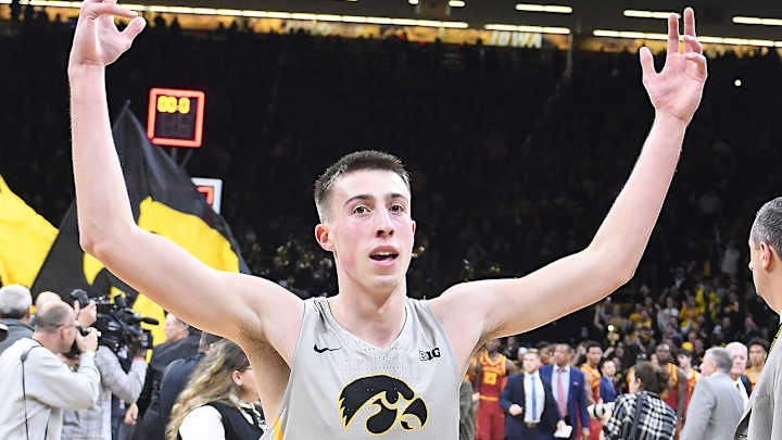No. 18 Iowa Secures Easy Win Over Iowa State
