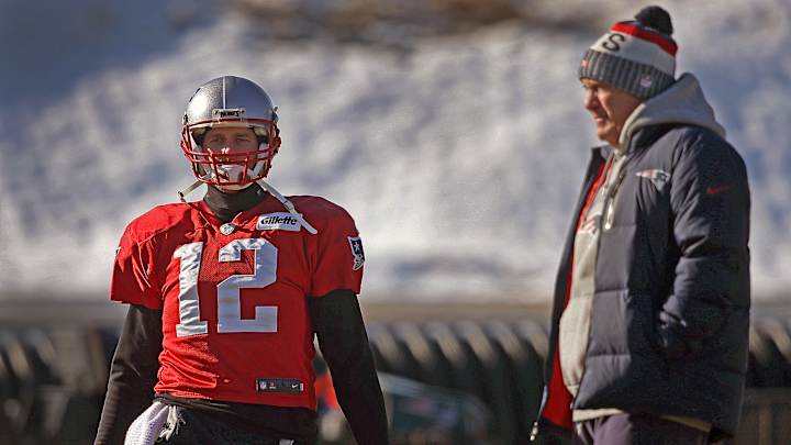Tom Brady Declines to Address Hand Injury While Wearing Gloves at Press Conference Tom Brady Declines to Address Hand Injury While Wearing Gloves at Press Conference