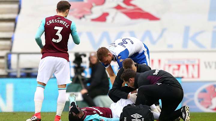 West Ham Midfielder Set to Miss '3 to 4 Months' With Knee Injury Sustained in Defeat to Wigan