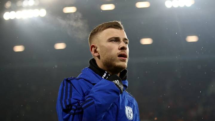Schalke Bans Star Max Meyer for Season Prior to Contract Expiration