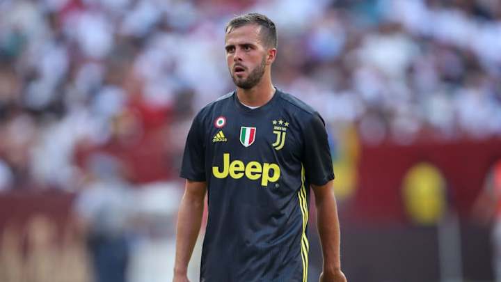 Juventus Midfielder Miralem Pjanic Set to Sign New Deal With Bianconeri Despite Exit Rumours