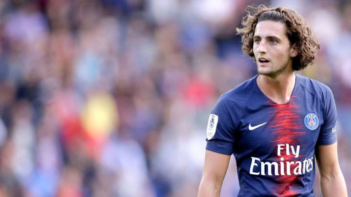 Barcelona Target to Leave on Free Transfer Amid Reports of Meeting With Man City