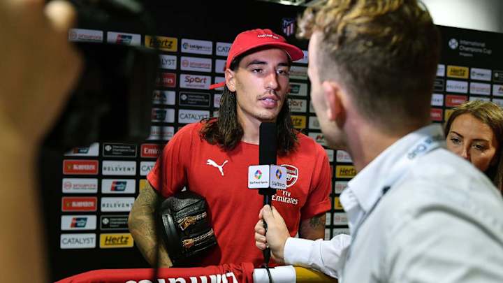 Arsenal Twitter Claims to Know the Secret Behind Hector Bellerin's Poor Form Arsenal Twitter Claims to Know the Secret Behind Hector Bellerin's Poor Form