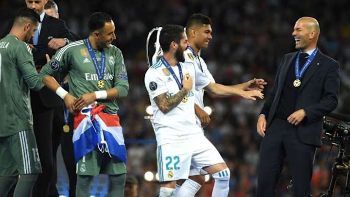 Real Madrid Stars Pay Tributes to Zinedine Zidane–But Bale is Noticeably Quiet