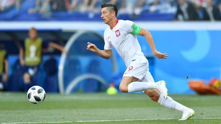 Robert Lewandowski Made Top Target by Chelsea Boss Maurizio Sarri as Striker Hunt Goes on