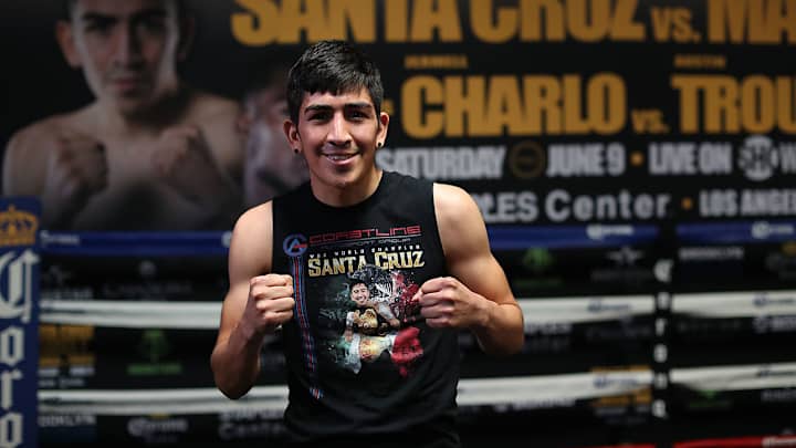 In Rematch Against Abner Mares, Leo Santa Cruz Finds Motivation in Father's Cancer Fight