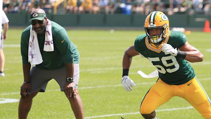 Packers Fire Associate Head Coach Winston Moss After Tweet Criticizing Team Leadership Packers Fire Associate Head Coach Winston Moss After Tweet Criticizing Team Leadership