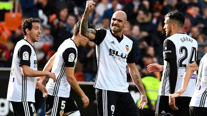 La marca de ropa que aspira a vestir al Valencia la próxima temporada