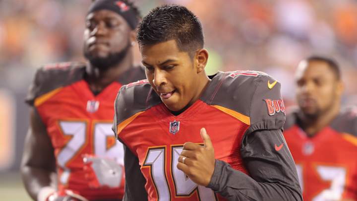 Kicker Roberto Aguayo, Former Second-Round Pick, to Sign With Chargers