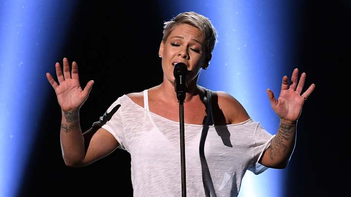 Watch: Pink Sings National Anthem at Super Bowl LII Watch: Pink Sings National Anthem at Super Bowl LII