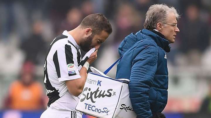 Juventus Striker Gonzalo Higuain Could Miss Tottenham Clash With Ankle Injury