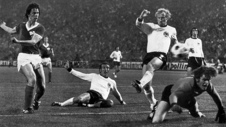 World Cup Countdown: 11 Weeks to Go - East Germany Silence Their Noisy Neighbours in 1974 World Cup Countdown: 11 Weeks to Go - East Germany Silence Their Noisy Neighbours in 1974