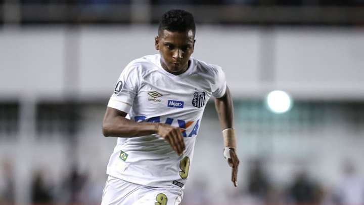 Barcelona Officials Travel to Brazil to Open Talks With Santos Over 'New Neymar'