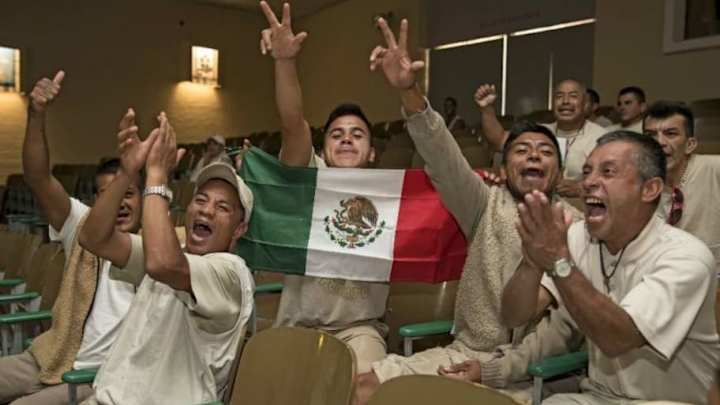 EL JUEGO SE COMPARTE | Presos del Reclusorio Sur pudieron ver y celebrar el triunfo de México