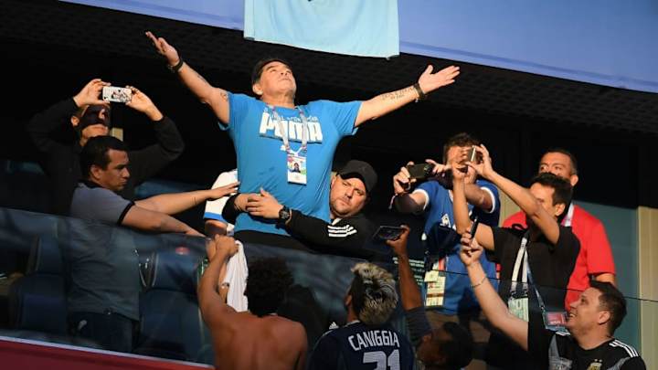 Helping Hand of God: Maradona Takes to Social Media to Calm Health Fears After Worrying Video Helping Hand of God: Maradona Takes to Social Media to Calm Health Fears After Worrying Video
