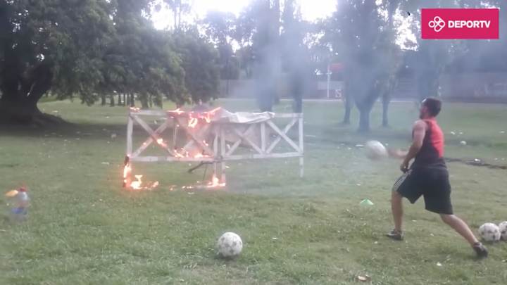 These Argentine Goalkeeping Drills Are as Useless as They Are Absurd