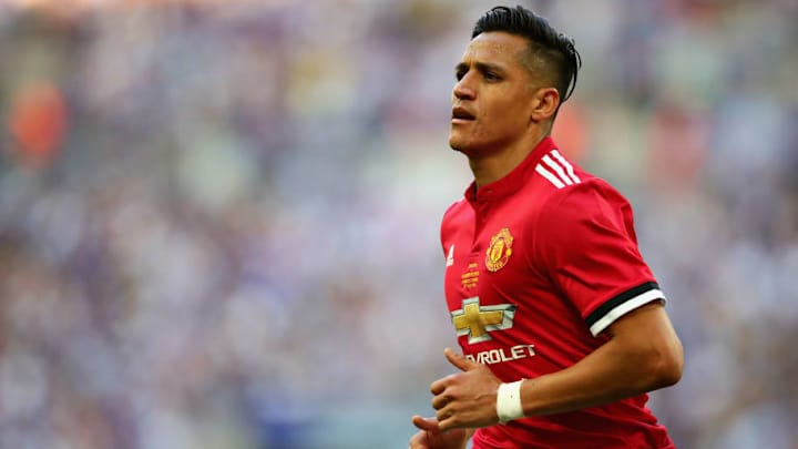 Report: Alexis Sanchez Misses Man United's USA Tour Over Visa Issues