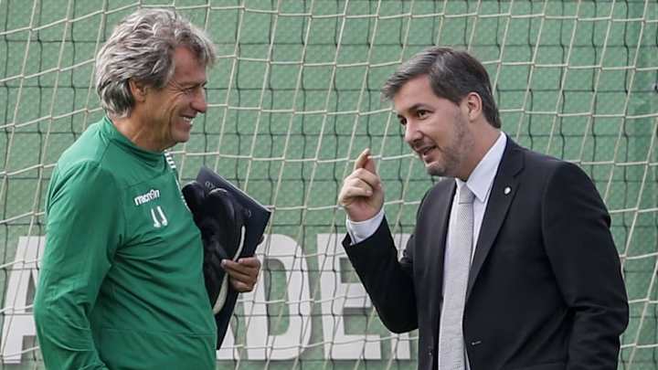 Sporting CP President Bruno de Carvalho Suspends Manager Jorge Jesus & Entire Backroom Staff