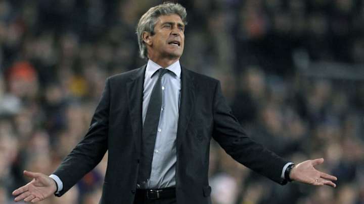 NUEVA OPORTUNIDAD | Pelegrini le brindará la titularidad al "Chicharito" en el West Ham