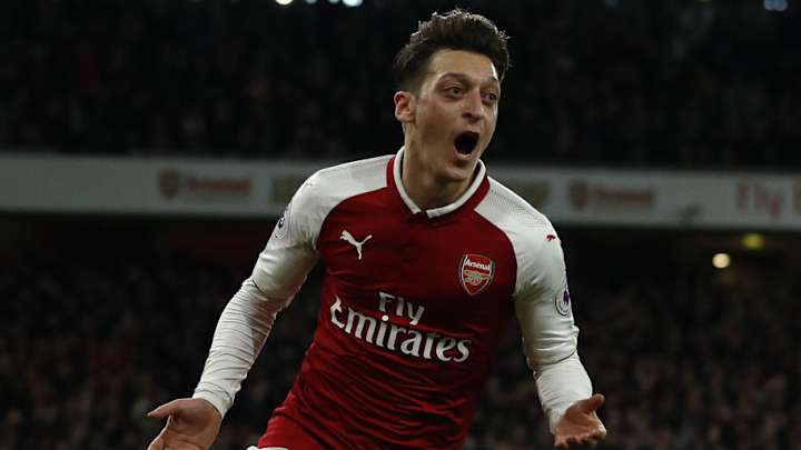 Mesut Ozil Claims it Was 'Really Easy' to Sign Arsenal Contract Extension