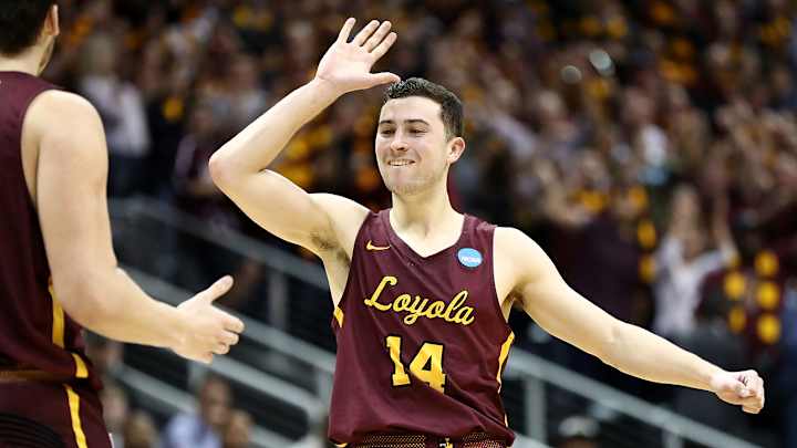 Twitter Reacts to Loyola-Chicago's Dominant Win Over Kansas State Twitter Reacts to Loyola-Chicago's Dominant Win Over Kansas State