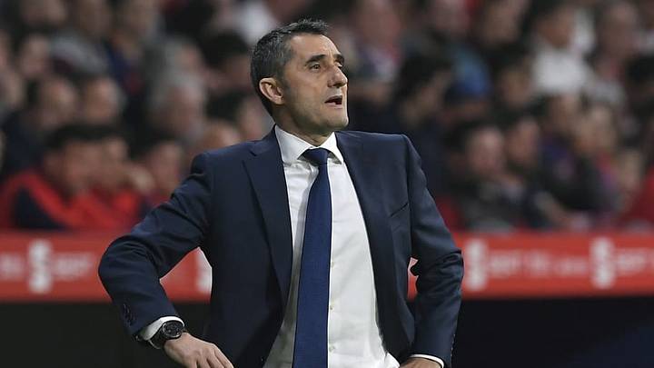 MERCADO | El futbolista al que el Barcelona estaría buscando sorprendentemente una cesión MERCADO | El futbolista al que el Barcelona estaría buscando sorprendentemente una cesión