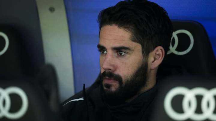 Cristóbal Soria se burla de Isco imitando su foto frente al espejo Cristóbal Soria se burla de Isco imitando su foto frente al espejo