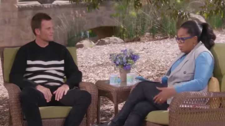 Watch: Tom Brady Tells Oprah that Patriots Had Multiple National Anthem Meetings