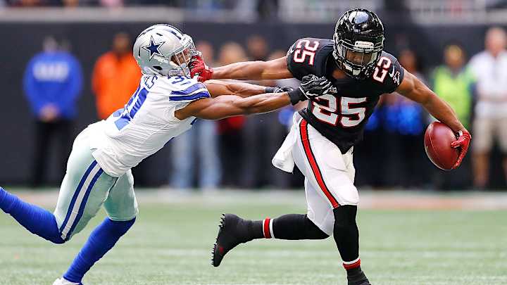 Week 12 Fantasy Football Droppables: The Ito Smith Experiment is Over Week 12 Fantasy Football Droppables: The Ito Smith Experiment is Over