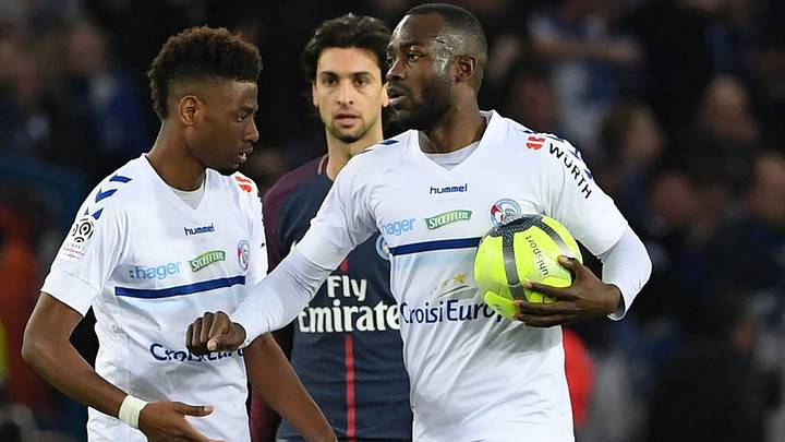 Strasbourg Forward Sends Twitter Into Meltdown With Hilarious Dig at PSG Talisman Neymar