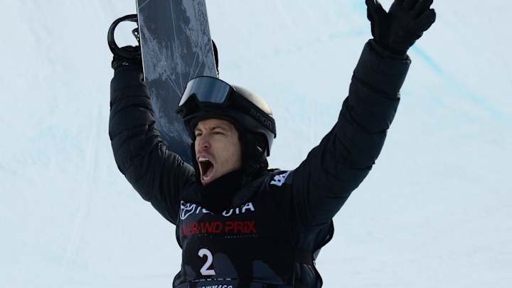 Shaun White Scores Perfect 100 to Clinch Olympic Spot