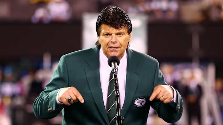Ex-NFLer Mark Gastineau to Roger Goodell: 'Treat People Right'