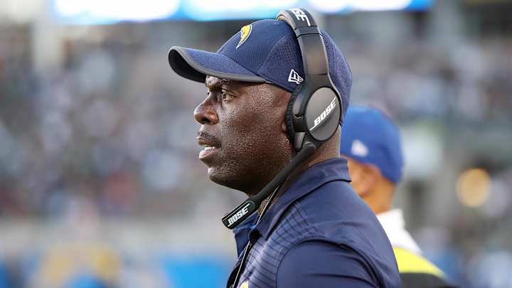 Chargers Coach Anthony Lynn Graduates From College Almost 30 Years Later