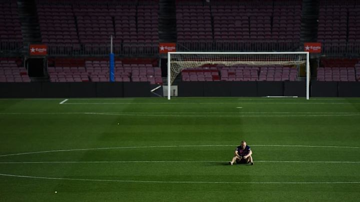 Andres Iniesta Sits in Camp Nou Center Circle After Final Barcelona Appearance