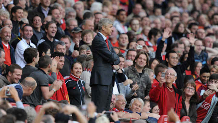 Arsene Wenger's Best (Alternative) Arsenal Moments That Prove He's an Entertainer