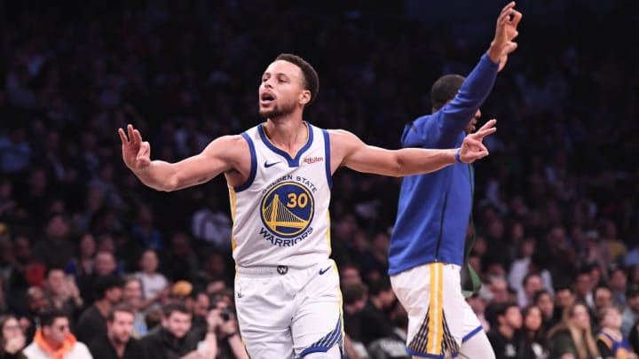 Steph Curry Drops 35, Hits Seven Triples as Warriors Outlast Nets