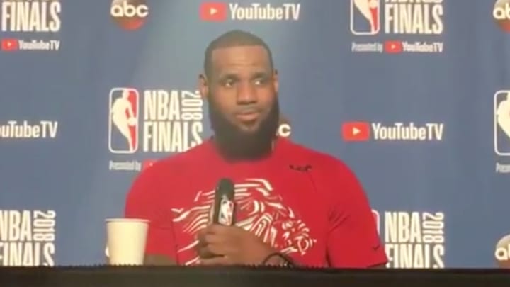 LeBron James, Steve Kerr Speak Out Against Donald Trump, Eagles Unvited From White House