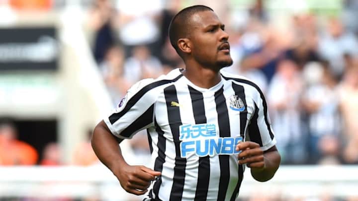 Salomón Rondón logra debutar en la Premier League