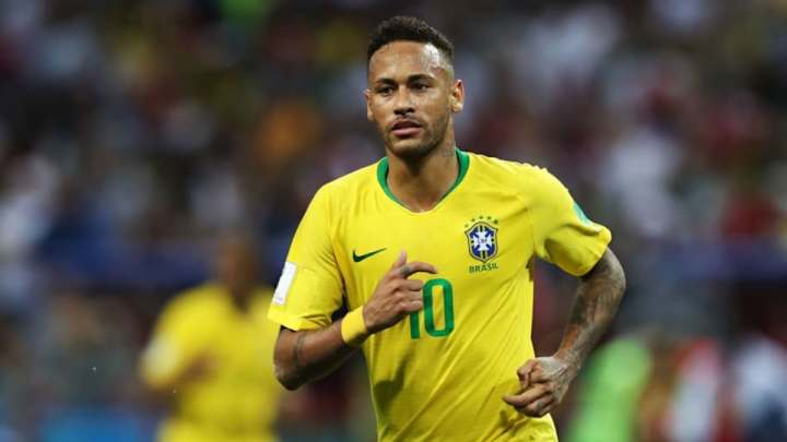 Madre de Neymar sale en defensa de su hijo