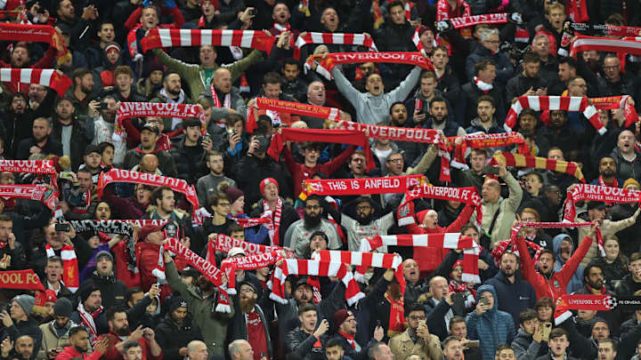 EL fútbol inglés se rebela contra la prohibición de vender alcohol en los estadios