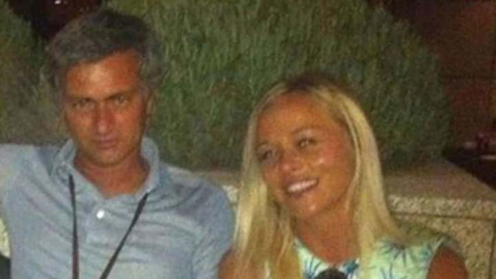 José Mourinho podría estar en serios problemas por una supuesta infidelidad José Mourinho podría estar en serios problemas por una supuesta infidelidad