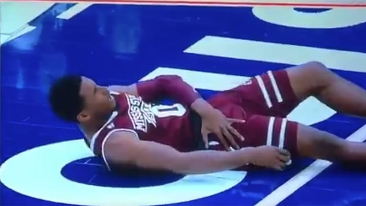 Mississippi State's Nick Weatherspoon Stretchered Off, Taken to Hospital After Injury Mississippi State's Nick Weatherspoon Stretchered Off, Taken to Hospital After Injury
