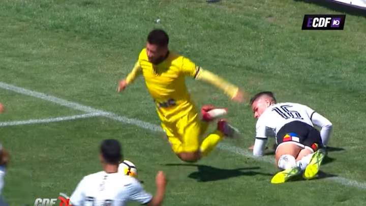 DE LOCOS | El increíble penal que cobró un árbitro en Chile