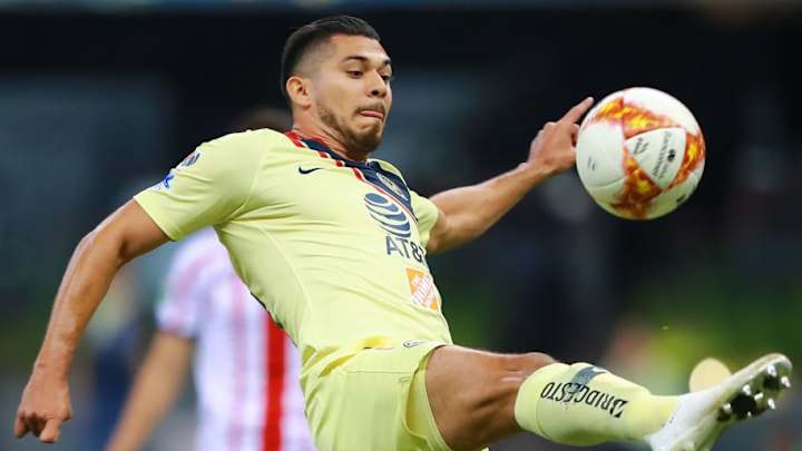 La manera en la que Henry Martín calienta el "Clásico Joven"