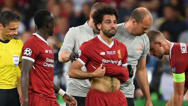 Luis Suarez Sends Heartfelt Message to Mohamed Salah After World Cup Injury Blow