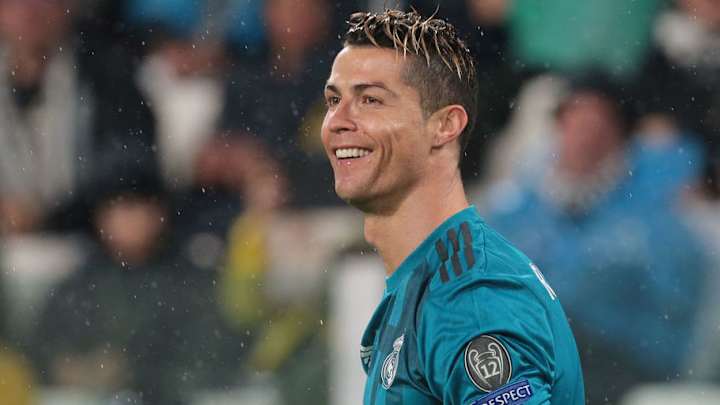 Zlatan, Crouch Offer Hilarious Reaction to Cristiano Ronaldo's Bicycle Kick Zlatan, Crouch Offer Hilarious Reaction to Cristiano Ronaldo's Bicycle Kick