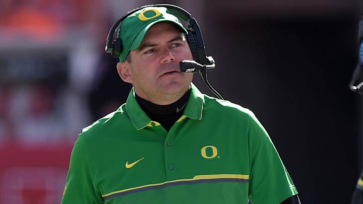 Report: Bears Hire Former Oregon HC Mark Helfrich as Offensive Coordinator Report: Bears Hire Former Oregon HC Mark Helfrich as Offensive Coordinator