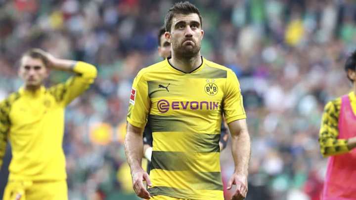Sokratis' Father Reveals Defender 'Chose to Go to Arsenal' Despite Man Utd Interest Sokratis' Father Reveals Defender 'Chose to Go to Arsenal' Despite Man Utd Interest